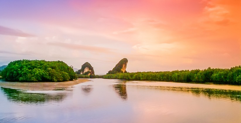 07102014-เขาขนาบน้ำกระบี่-823×420